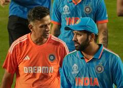 Rahul Dravid : இந்திய அணியின் தலைமை பயிற்சியாளராக தொடரும் ராகுல் டிராவிட்..பிசிசிஐ அறிவிப்பு!