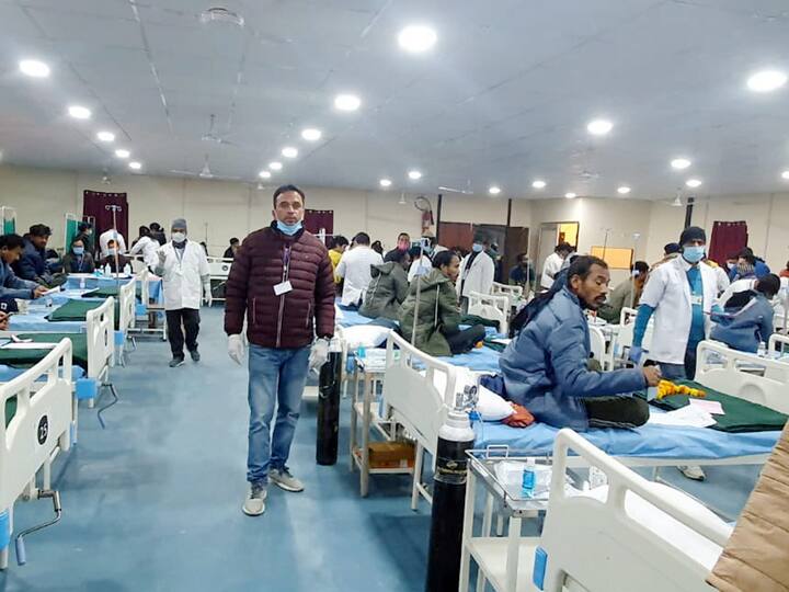 Rescued workers were admitted at a community health centre at Chinyalisaur after their successful evacuation from the tunnel, in Uttarkashi district. (Image Source: PTI)
