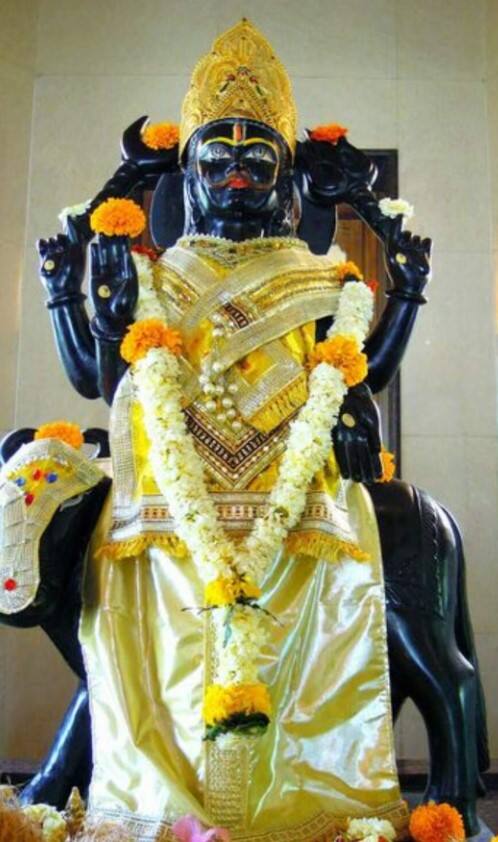 શનિ થઈ જાય નારાજ તો તૂટી પડે છે દુખોનો પહાડ