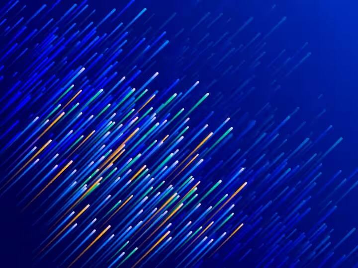 Explained: ફાઇબર ઓપ્ટિકલની કમાલથી ઘર સુધી પહોંચે છે ઇન્ટરનેટ, જાણો કેવી રીતે કરે છે કામ Internet reaches the home with the help of fiber optic, learn how it works Explained: ફાઇબર ઓપ્ટિકલની કમાલથી ઘર સુધી પહોંચે છે ઇન્ટરનેટ, જાણો કેવી રીતે કરે છે કામ