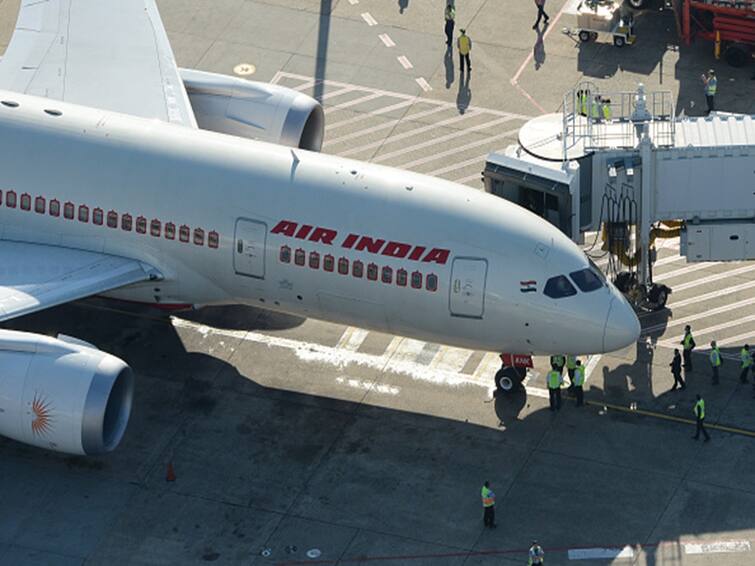 Air India Issues Statement After In Flight Video Of Water Leakage Goes Viral Watch Air India Issues Statement After Video Of Water Leakage On Flight Goes Viral