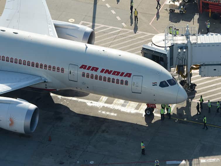 Air India Issues Statement After Video Of Water Leakage On Flight Goes Viral Air India Issues Statement After In Flight Video Of Water Leakage Goes Viral Watch Air India Issues Statement After Video Of Water Leakage On Flight Goes Viral