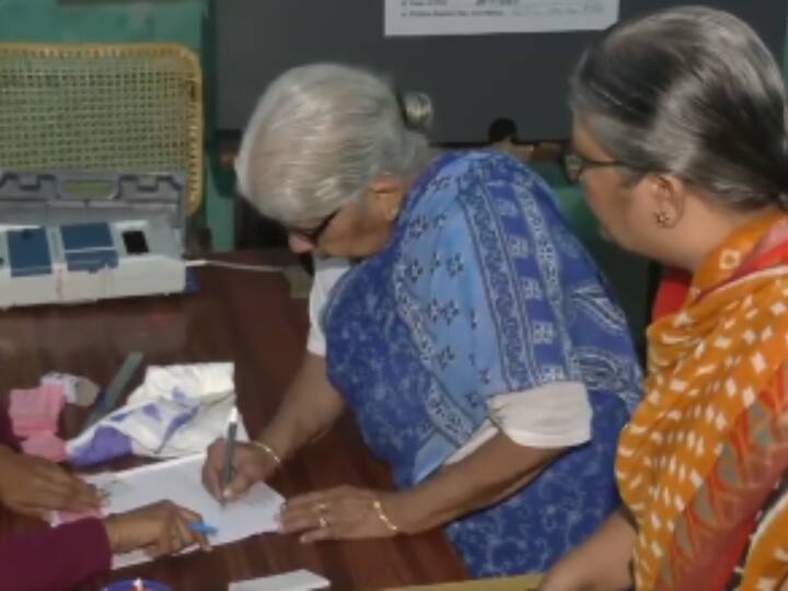An elderly woman at the polling booth in Kamareddy to vote during the Telangana Assembly Elections. (Source: ANI)