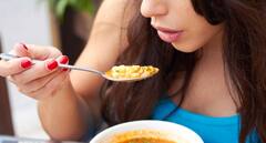 Winter Tips: જો આપને વધુ ઠંડી લાગતી હોય તો શિયાળામાં આ 5 ફૂડનું અચૂક કરો સેવન