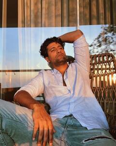 Vicky Kaushal Inside Home: अंदर से महल सा सुंदर है ‘सैम बहादुर’ एक्टर विक्की कौशल का घर, पत्नी कैटरीना के साथ मिलकर सजाया है हर कोना