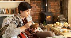 Winter Tips: જો આપને વધુ ઠંડી લાગતી હોય તો શિયાળામાં આ 5 ફૂડનું અચૂક કરો સેવન