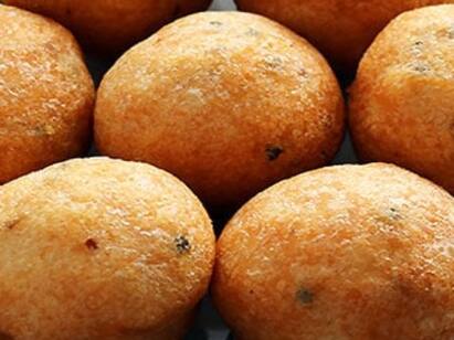 Cheese Aloo Bonda Recipe procedure Cheese Aloo Bonda: சீஸ் உருளைக்கிழங்கு போண்டா ஈசியா செய்யலாம்! இப்படி செஞ்சி பாருங்க!