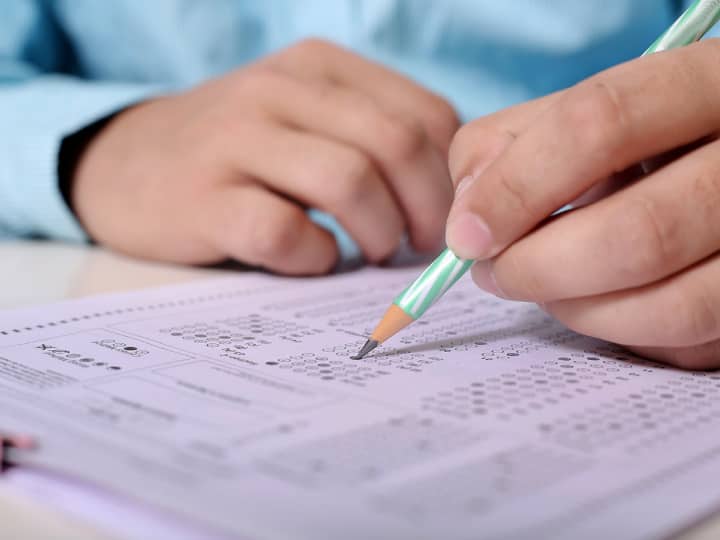 Gujarat:  It has been decided to cancel one more exam in the state Gujarat: રાજ્યમાં વધુ એક પરીક્ષા કરાઇ રદ્દ, તપાસ બાદ ફરીથી પરીક્ષા લેવાનો કરાયો નિર્ણય
