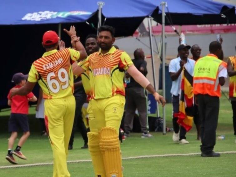 Uganda qualified into T20I World Cup 2024 for first time sports news tamil T20 World Cup 2024: டேய் எப்புட்றா... டி20 உலகக் கோப்பைக்குத் தகுதி பெற்ற உகாண்டா!