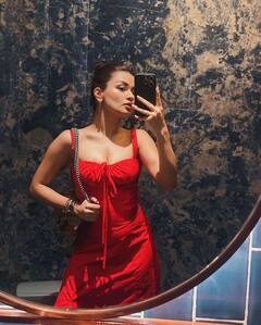 Avneet Kaur PHOTO: રેડ ડ્રેસમાં અવનીત કૌરની તસવીરોએ ઈન્ટરનેટ પર મચાવ્યો હંગામો