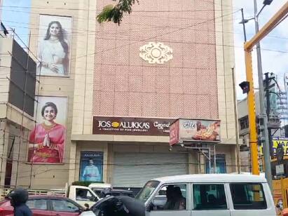 Coimbatore  Jose Alukas Jewelers Recovery of looted jewelery TNN கோவை ஜோஸ் ஆலுக்காஸ் நகைக்கடையில் கொள்ளையடிக்கப்பட்ட  நகைகள் மீட்பு