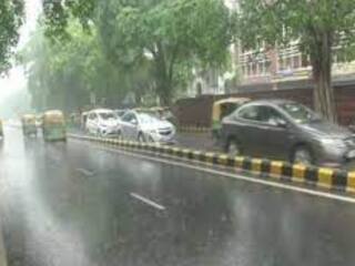 Rain Alert : தமிழகத்தில் அடுத்த 3 மணி நேரத்தில் இடியுடன் கூடிய மழைக்கு வாய்ப்பு ...எந்தெந்த மாவட்டங்களில் தெரியுமா?