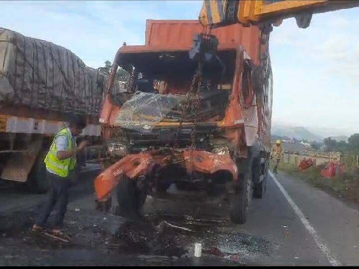 Accident:சேலம் - சென்னை தேசிய நெடுஞ்சாலையில் பயங்கர விபத்து: 3 பேர் பலி 3 killed in an accident on the Salem-Chennai National Highway. Accident:சேலம் - சென்னை தேசிய நெடுஞ்சாலையில் பயங்கர விபத்து: 3 பேர் பலி