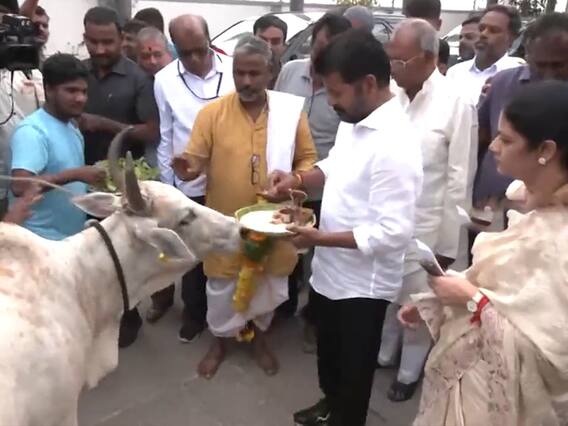 Revanth Reddy Cast His Vote | Telangana Elections 2023 | ఓటేసిన రేవంత్ రెడ్డి కుటుంబం | ABP Desam