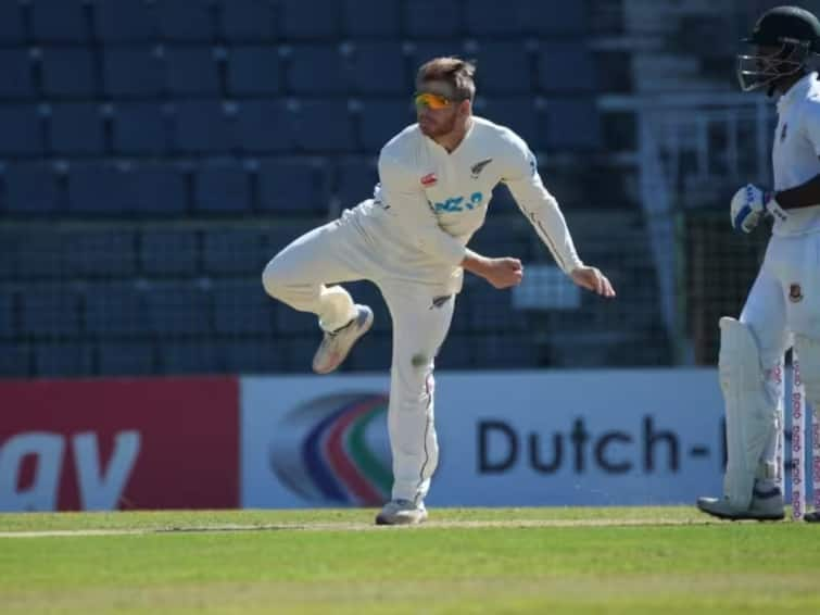 new zealands glenn phillips caught applying saliva on ball in third day of nz vs ban 1st test know iccs action NZ vs BAN: முற்றிலும் தடை செய்யப்பட்ட வேலையை செய்த கிளென் பிலிப்ஸ்! அப்படி என்ன செய்தார்? ஐசிசி என்ன செய்ய போகிறது?