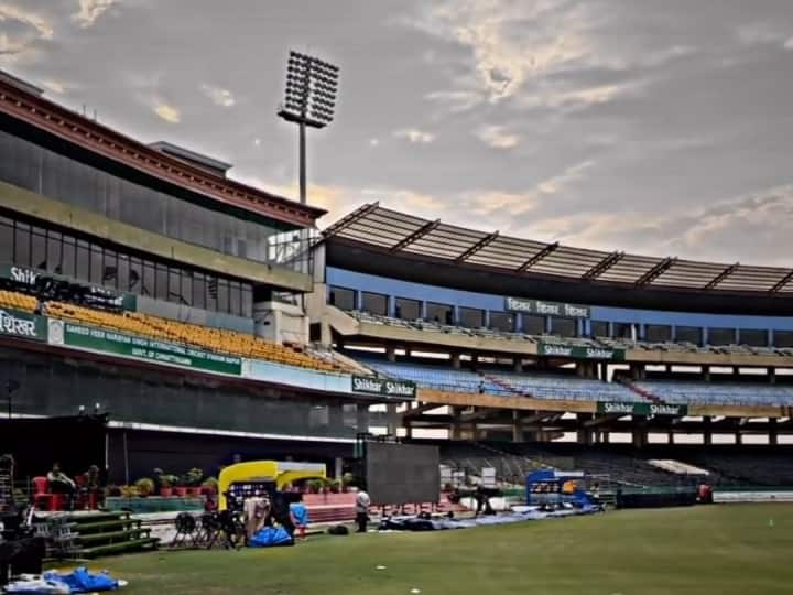 IND vs AUS 4th T20I Weather report Raipur's Shaheed Veer Narayan Singh International Stadium India vs Australia IND vs AUS 4th T20I Weather: भारत बनाम ऑस्ट्रेलिया चौथे टी20 में है बारिश का खतरा? जानिए क्या कहता है रायपुर का मौसम