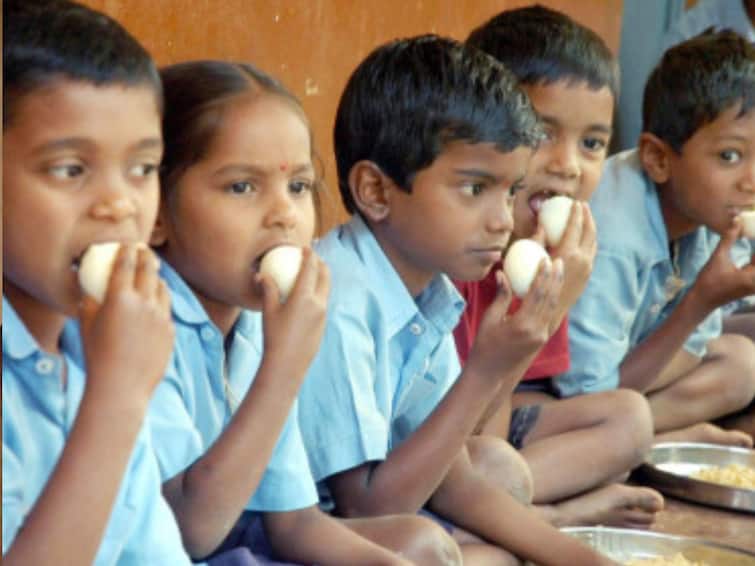 Pune News : शाकाहारी मुलांना मांसाहारी बनवण्याचं महाराष्ट्र शासनाचं षड्यंत्र: शाकाहार चळवळीचे डॉ. गंगवाल यांचा आरोप