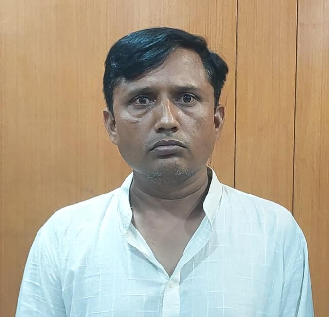 Kishor Sodha  caught in the Sirap scandal, was removed from the post of treasurer by the BJP Syrup scam: સિરપકાંડમાં ઝડપાયેલ કિશોર સોઢાને ભાજપે કોષાધ્યક્ષના પદ પરથી હટાવ્યા