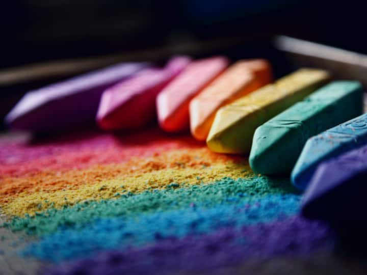 How are eunuchs transgender cremated are they really beaten with slippers know it कैसे होता है किन्नरों का अंतिम संस्कार, क्या सही में चप्पलों से पीटा जाता है?