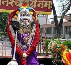 Shani Dev: શનિ દેવના પ્રકોપથી બચવા માંગો છો તો તરત જ છોડી દો આ કામ