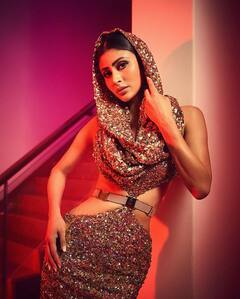 Mouni Roy Pics: मौनी रॉयचा क्लासी अंदाज, फोटो पाहून चाहते घायाळ