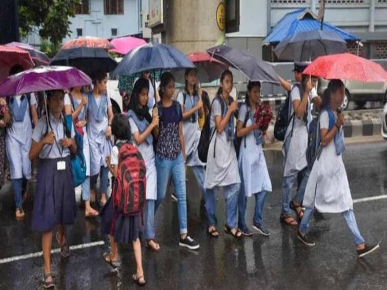 Due to expected cyclone puducherry karaikal december 4th holiday director of school education School Holiday: வங்கக் கடலில் உருவாகும் புயல்!  புதுச்சேரி பள்ளிகளுக்கு டிசம்பர் 4ஆம் தேதி விடுமுறை!