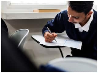 Rajasthan Board Exams 2024: इस डेट से होंगी 10वीं और 12वीं की परीक्षाएं, नोट कर लें तारीखें