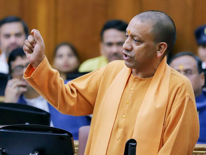 UP Assembly Session 2023: विधानसभा में अखिलेश पर बरसे सीएम योगी, कहा- 'समाजवादियों के कारनामे अभी नहीं भूले हैं लोग' UP Assembly Winter Session 2023 CM Yogi Adityanath targeted Akhilesh Yadav and Said UP GDP increase UP Assembly Session 2023: विधानसभा में अखिलेश पर बरसे सीएम योगी, कहा- 'समाजवादियों के कारनामे अभी नहीं भूले हैं लोग'