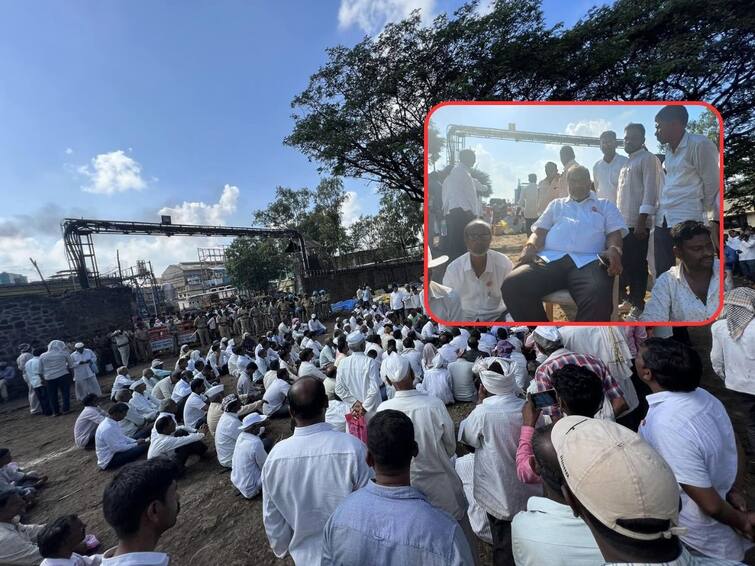 Raju Shetti sat on a chair for sugarcane price agitation at the gate of Jayant Patil factory in islampur sangli swabhimani shetkari sanghatana Raju Shetti : जयंत पाटलांच्या कारखान्याच्या दारात राजू शेट्टींनी तंबू ठोकला; म्हणाले, आपलं ठेवायचं झाकून आणि दुसऱ्याचं बघायचं वाकून!