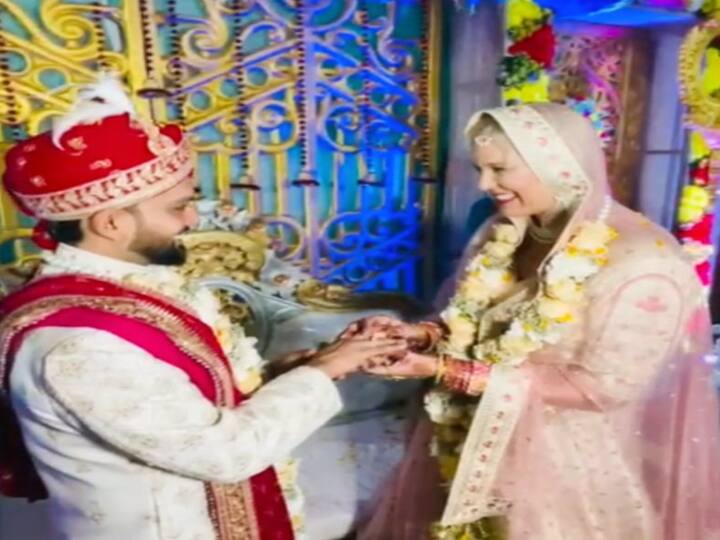 Kim Molenaar From Johannesburg Reached To Bihar To Marry With Amit Bettiah News: बिहार के लड़के ने जीता सात समंदर पार बैठी किम का दिल, शादी के लिए दौड़ी आई विदेशी दुल्हन!