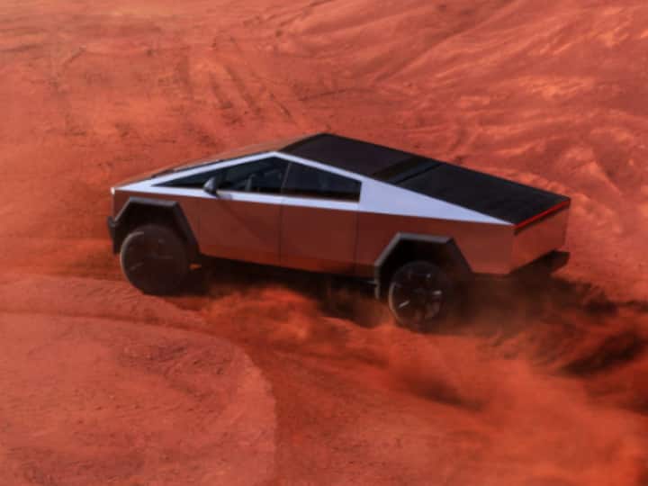 It comes in three versions: Cyberbeast, All Wheel Drive, and rear-wheel drive. The Cyberbeast boasts a range of over 540km per charge, with an available range extender. This leviathan can reach a top speed of over 200km/h and is equipped with Adaptive Air Suspension. (Source: Tesla)