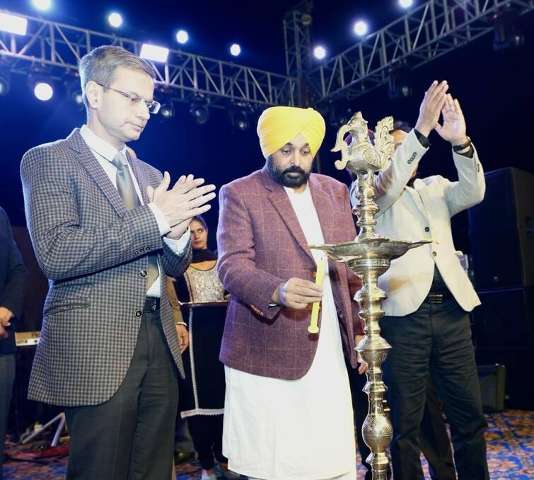 Cm Inaugurates First Of Its Kind Cultural Event Guldasta 2023 Organized By Punjab Police And Pftaa abpp Guldasta Event: ਸੀਐਮ ਭਗਵੰਤ ਮਾਨ ਨੇ ਕੀਤਾ ਗੁਲਦਸਤਾ-2023 ਦਾ ਉਦਘਾਟਨ, ਕੀ ਹੈ ਇਹ ਸਮਾਗਮ ਜਿਸ 'ਚ ਪਹੁੰਚੇ ਸੀ ਵੱਡੇ ਕਲਾਕਾਰ 