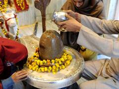 Week Day Worship: સપ્તાહમાં 7 દિવસ આ દેવી દેવતાની પૂજા આરાધનાથી મળે છે, શાશ્વત સુખ,વાર મુજબ સમજો