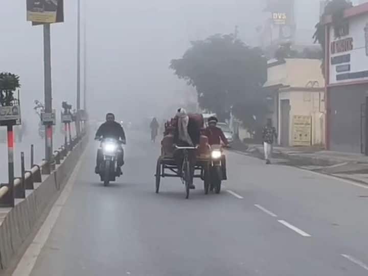 इसके अलावा वाराणसी जनपद सहित पूर्वांचल में ठंड और गलन का भी बढ़ता प्रभाव देखा जा रहा है.