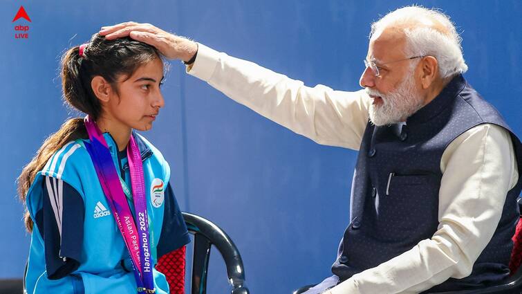 Sheetal Devi, first para archer without arms, who has become world No.1, know in details Sheetal Devi: দু'হাত নেই, পা দিয়ে তির ছুড়েই বিশ্বের এক নম্বর ভারতের শীতল দেবী