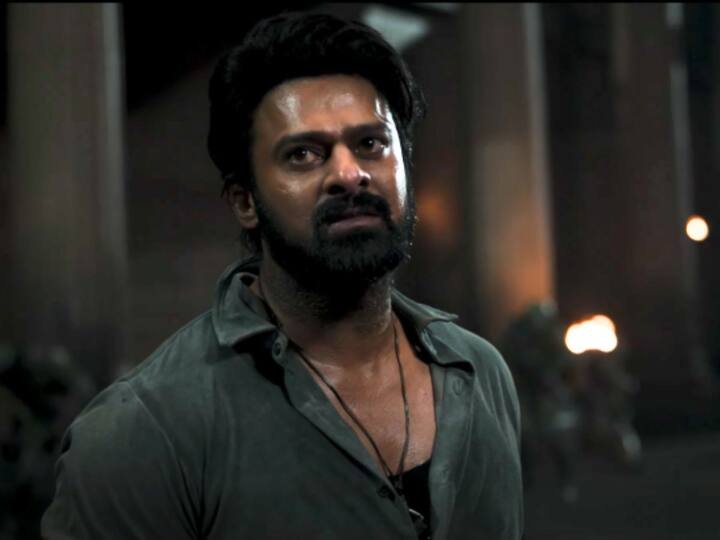 प्रभासच्या 'सालार' या चित्रपटाची प्रेक्षक उत्सुकतेने वाट बघत आहेत.या चित्रपटाचा ट्रेलर काल प्रेक्षकांच्या भेटीला आला.