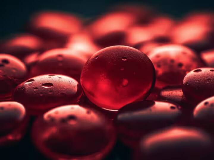 why-blood-color-is-red-how-hemoglobin-makes-our-blood-red-know-facts-from-doctor Blood Colour: લાલ જ કેમ હોય છે લોહીનો કલર,બ્લેક કે વ્હાઈટ કેમ નહીં? ડોક્ટર પાસે જાણો તેનું કારણ