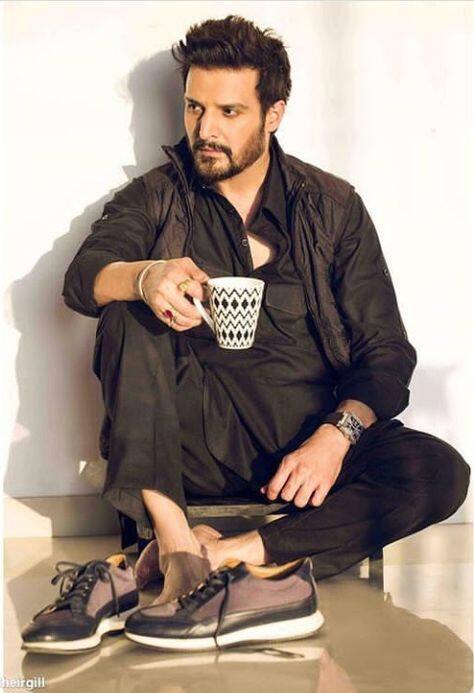 ਬਾਲੀਵੁੱਡ ਤੋਂ ਲੈ ਕੇ ਪੰਜਾਬ ਤੱਕ ਦੀਆਂ ਫਿਲਮਾਂ ਵਿੱਚ ਆਪਣੀ ਅਦਾਕਾਰੀ ਨਾਲ ਸਭ ਨੂੰ ਖੁਸ਼ ਕਰਨ ਵਾਲੇ ਅਦਾਕਾਰ ਜਿੰਮੀ ਸ਼ੇਰਗਿੱਲ ਅੱਜ ਆਪਣਾ ਜਨਮਦਿਨ ਮਨਾ ਰਹੇ ਹਨ।