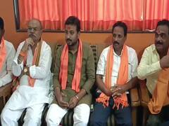 बीडच्या शिवसैनिकांचे सामूहिक राजीनामे; ठाकरे गटात खळबळ; सुषमा अंधारेंवर गंभीर आरोप