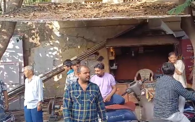 Bhavnagar: ભાવનગર મહાનગરપાલિકાએ ખુદ મેયરની દુકાનને ફટકાર્યો દંડ , જાણો કારણ