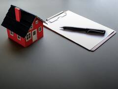 Home Loan: घर खरीदने के लिए होम लोन लेने से पहले इन बातों का रखें ध्यान, नहीं तो हो जाएगा नुकसान