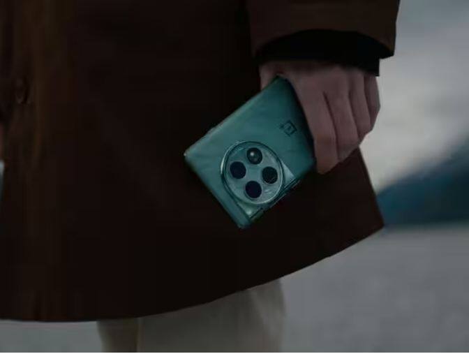 ਜੇ ਤੁਸੀਂ ਮੁਕਾਬਲਾ ਜਿੱਤ ਜਾਂਦੇ ਹੋ, ਤਾਂ ਤੁਹਾਨੂੰ ਈਮੇਲ ਅਤੇ ਵਟਸਐਪ ਰਾਹੀਂ ਜਾਣਕਾਰੀ ਮਿਲੇਗੀ। ਕੰਪਨੀ ਤੁਹਾਨੂੰ ਸਿੱਧੇ ਤੌਰ 'ਤੇ ਕੋਈ ਉਤਪਾਦ ਨਹੀਂ ਦੇਵੇਗੀ, ਸਗੋਂ ਤੁਹਾਡੇ ਖਾਤੇ ਵਿੱਚ ਇੱਕ ਕੂਪਨ ਜਮ੍ਹਾ ਹੋਵੇਗਾ ਜਿਸ ਤੋਂ ਤੁਸੀਂ ਫ਼ੋਨ ਅਤੇ ਹੋਰ ਨਿਰਧਾਰਿਤ ਉਤਪਾਦ ਪ੍ਰਾਪਤ ਕਰ ਸਕੋਗੇ।