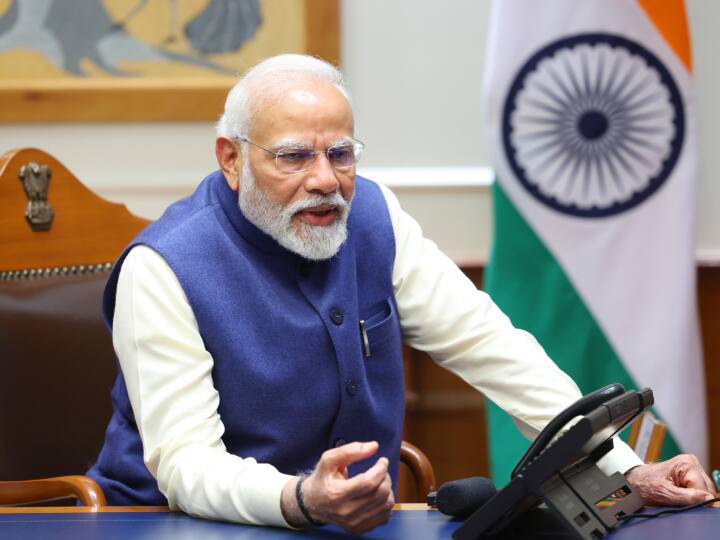 दुबई जाने से पहले प्रधानमंत्री नरेंद्र मोदी को एक रेस्क्यू ऑपरेशन में भी तब बड़ी सफलता मिली जब सिलक्यारा टनल में फंसे 41 मजदूरों को बिना किसी हानि के सुरक्षित रेस्क्यू कर लिया गया. मजदूरों को रेस्क्यू करने के बाद पीएम मोदी ने उन मजदूरों से टेलीफोन से बातचीत की