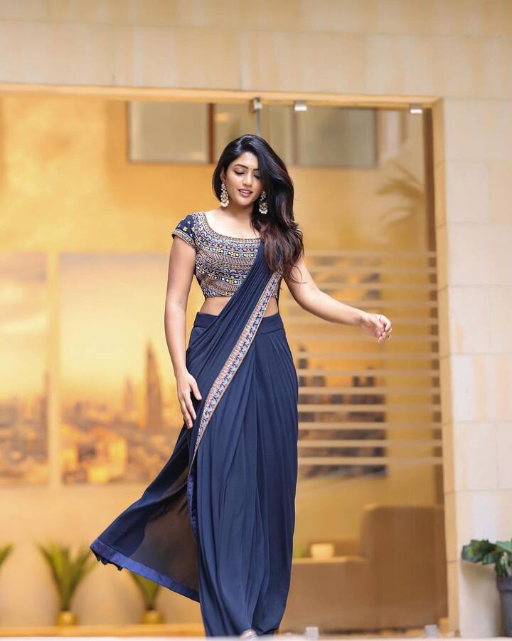 శారీలో ఈషా రెబ్బా(Image Courtesy : yourseesha / Instagram)