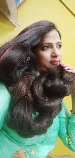 In Photos: 46 साल की स्मिता श्रीवास्तव ने बनाया गिनीज रिकॉर्ड, 7 फीट लंबे घने बाल देख लोग भी हैरान!