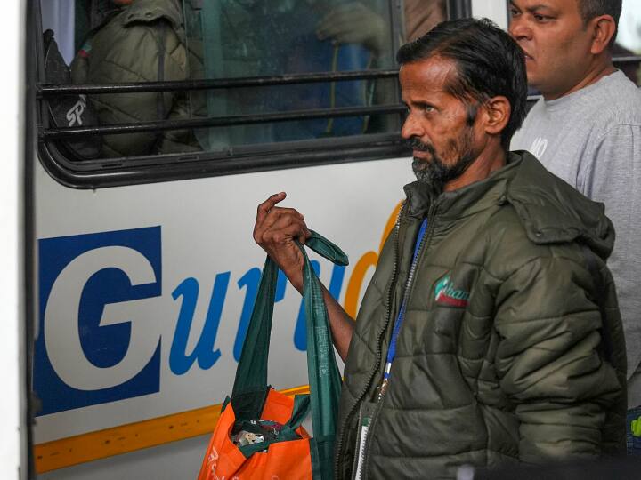 सिलक्यारा टनल से निकाले गये मजदूरों को इलाज और स्वास्थ्य जांच के लिए ऋषिकेश के अस्पताल में भेजा गया