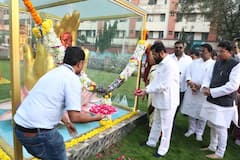 CM Eknath Shinde Safai : स्वत: रस्ते धुतले, नाल्यांचीही पाहणी; मुख्यमंत्री एकनाश शिंदे धारावीत