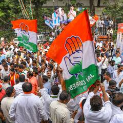 Telangana Election Result 2023: দাক্ষিণাত্য অভিযান অব্যাহত কংগ্রেসের, হায়দরাবাদে 'CM' স্লোগানে অভ্যর্থনা দলীয় এই নেতাকে