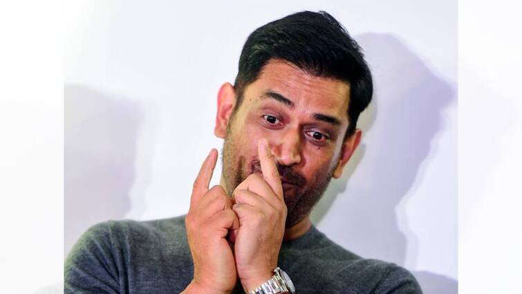 MS Dhoni reveals reason behind him not being active on social media MS Dhoni: কেন সোশ্যাল মিডিয়া থেকে নিজেকে দূরে সরিয়ে রাখেন, কারণ জানালেন ধোনি