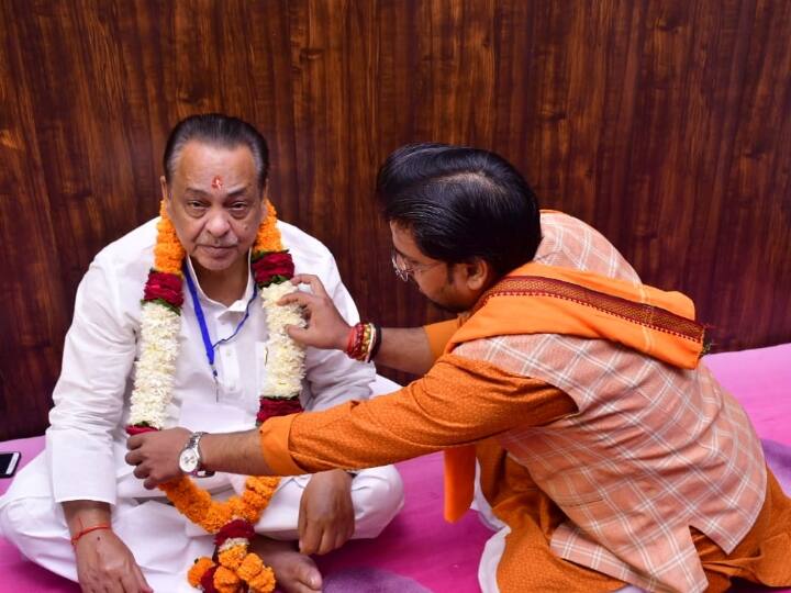 राजस्थान में विधानसभा की 199 सीटों के लिए सैकड़ों प्रत्याशियों ने अपनी किस्मत आजमाई, लेकिन रईसी के मामले में चूरू निर्वाचन क्षेत्र से कांग्रेस के उम्मीदवार रफीक मंडेलिया ने राजस्थान में सबको पीछे छोड़ दिया है. रफीक मंडेलिया राजस्थान के राज्य के सबसे अमीर उम्मीदवार रहे. इन्होंने कुल 1,66,48,38,662 (166+ करोड़) रुपये की संपत्ति घोषित की.